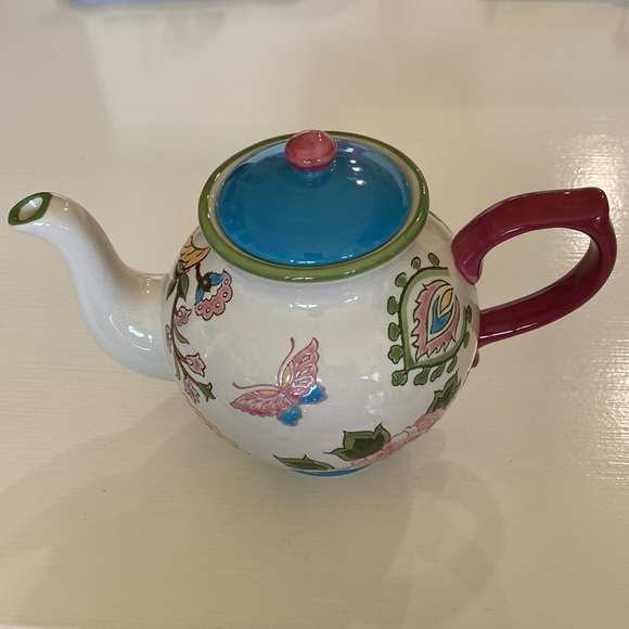 Gorgeous Like New Coastline Imports Cottage Teapot! - Picture 7 of 9